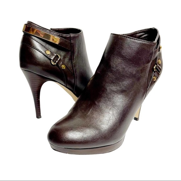 Marc Fisher Dark Brown Blaine3 Faux Leather Gold Accent Booties Size 8 - Picture 1 of 11